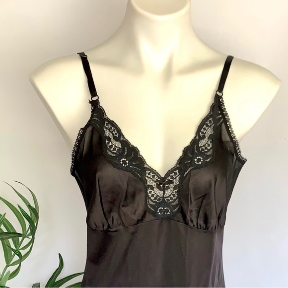 v i n t a g e :: Authentic 60s Satin Nylon Lace Full Slip Dress ILGWU - Picture 3 of 14